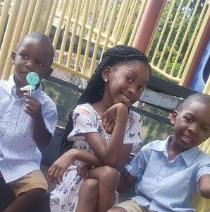 Meet your Posher, Thalie